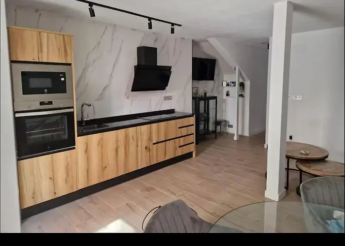 En El Corazon De Cimavilla *